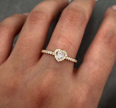 Solitario de corazon con swarovski blanco 2.3gr / TALLA 7 / Oro Amarillo Nac M