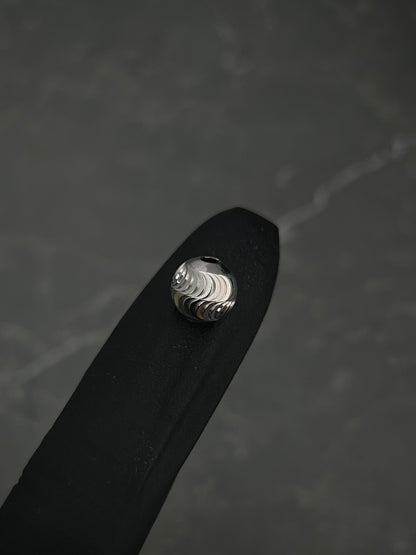 Bolas Diamantado Luna 0.5gr / Largo 0.8cm / Oro Blanco Nac B