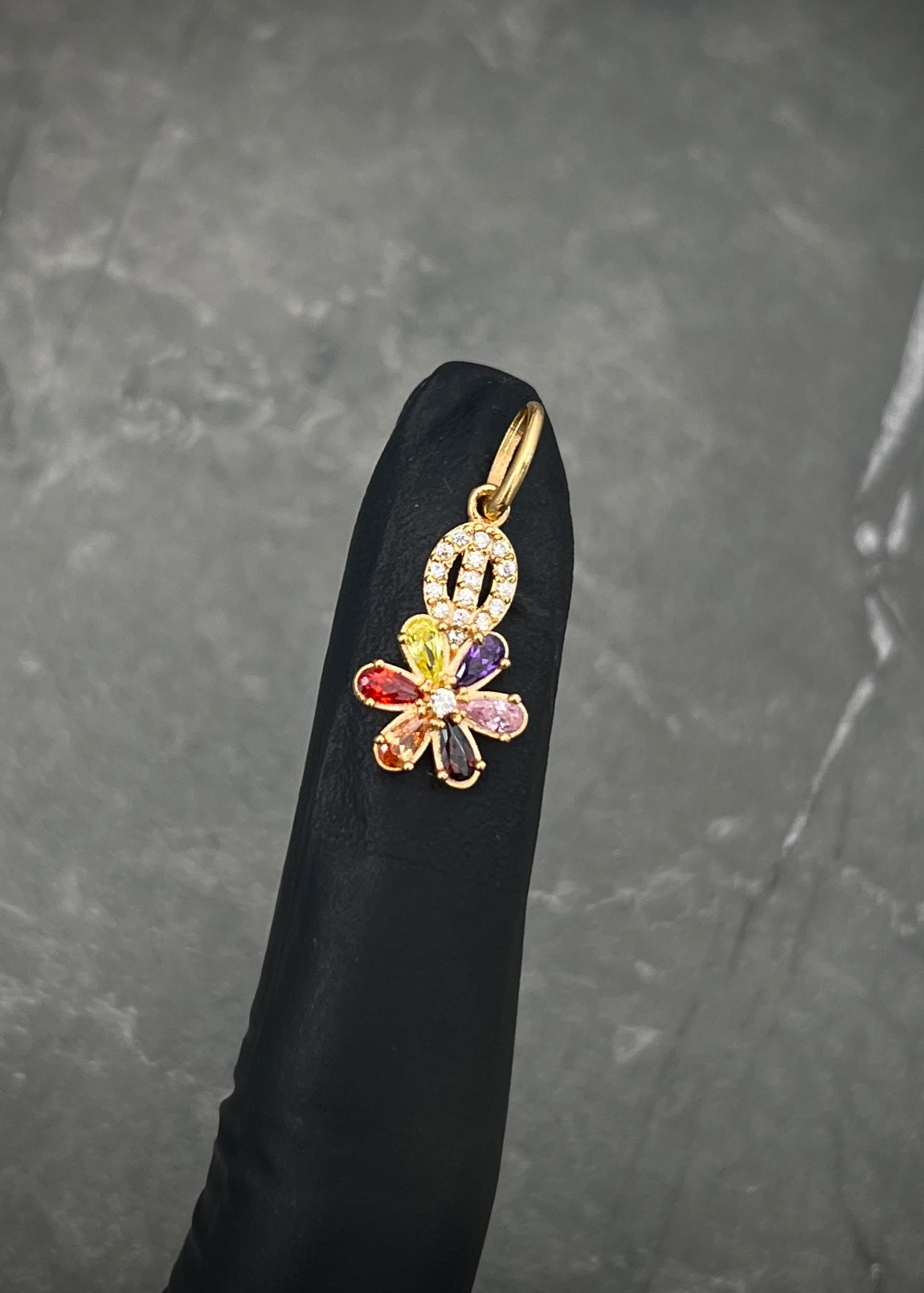 Dije flor con swarovski multicolor 1.4gr / Largo 2.3cm / Oro Amarillo Nac P