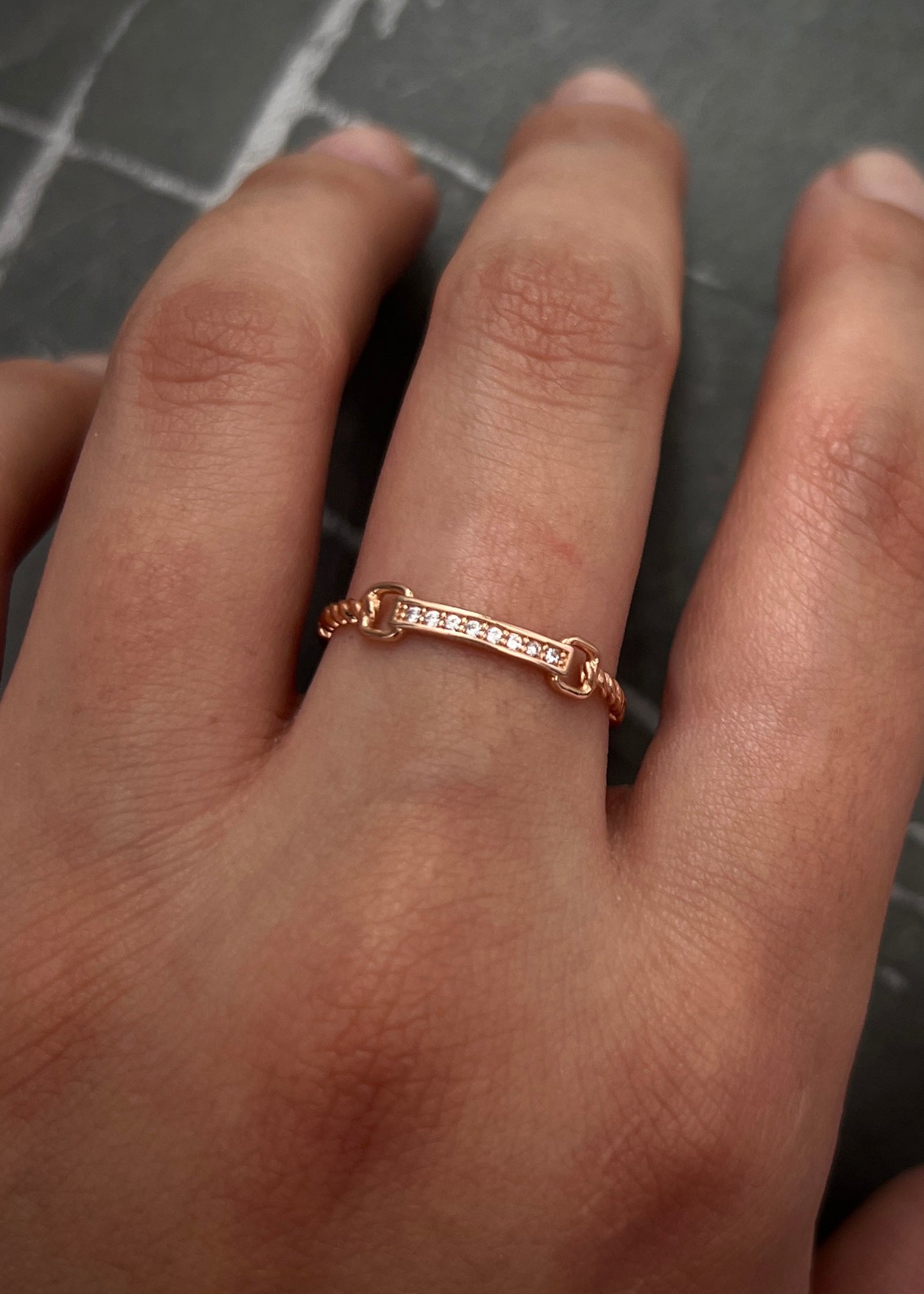 Anillo 1.15gr / TALLA 7 3/4 / Oro Rosado Nac B