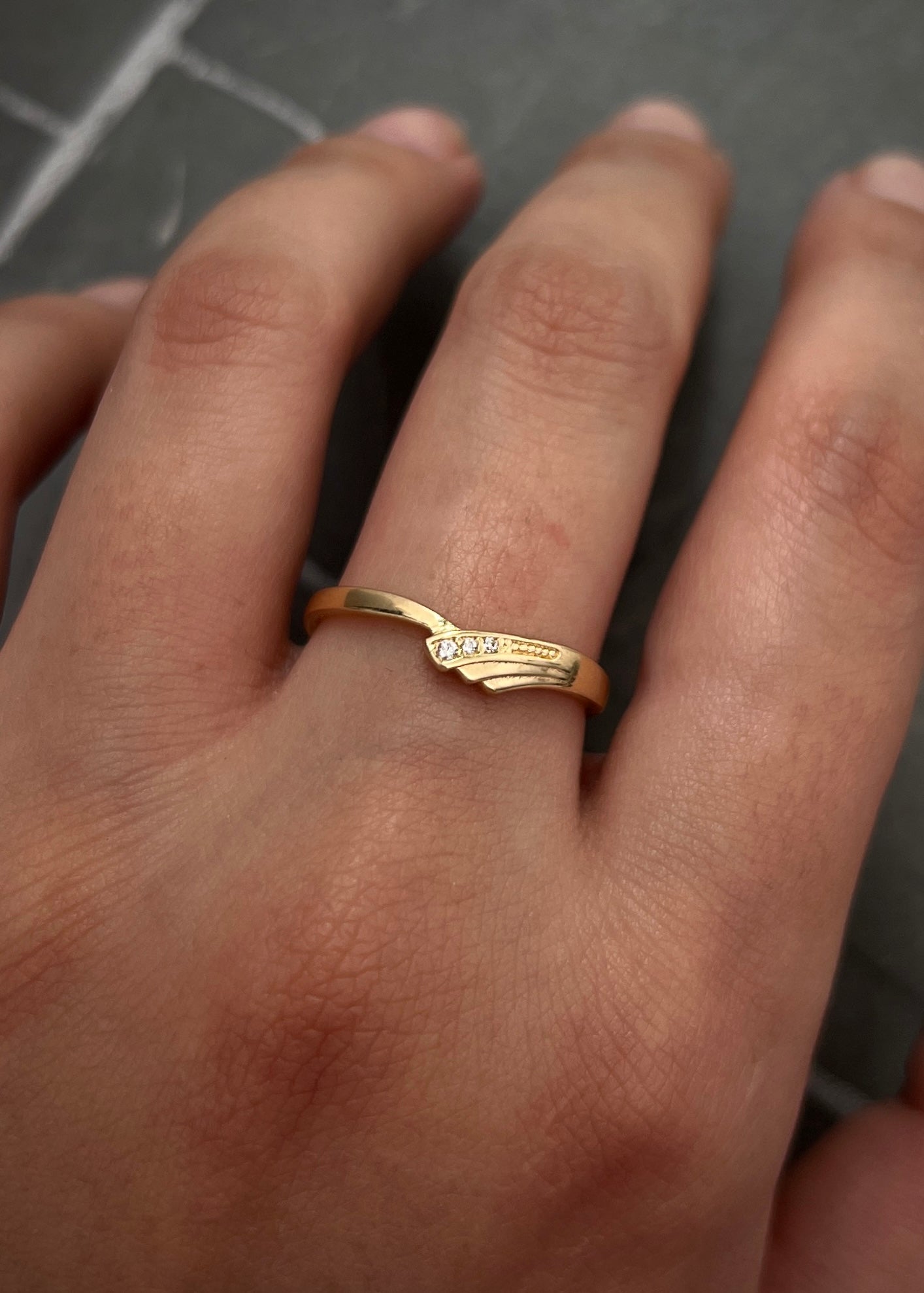 Anillo con swarovski blanco 1.6gr / TALLA 7 3/4 / Oro Amarillo Nac P