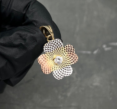 Dije flor con swarovski blanco 2gr / Largo 2.6cm / Tres Oros italy +3 B