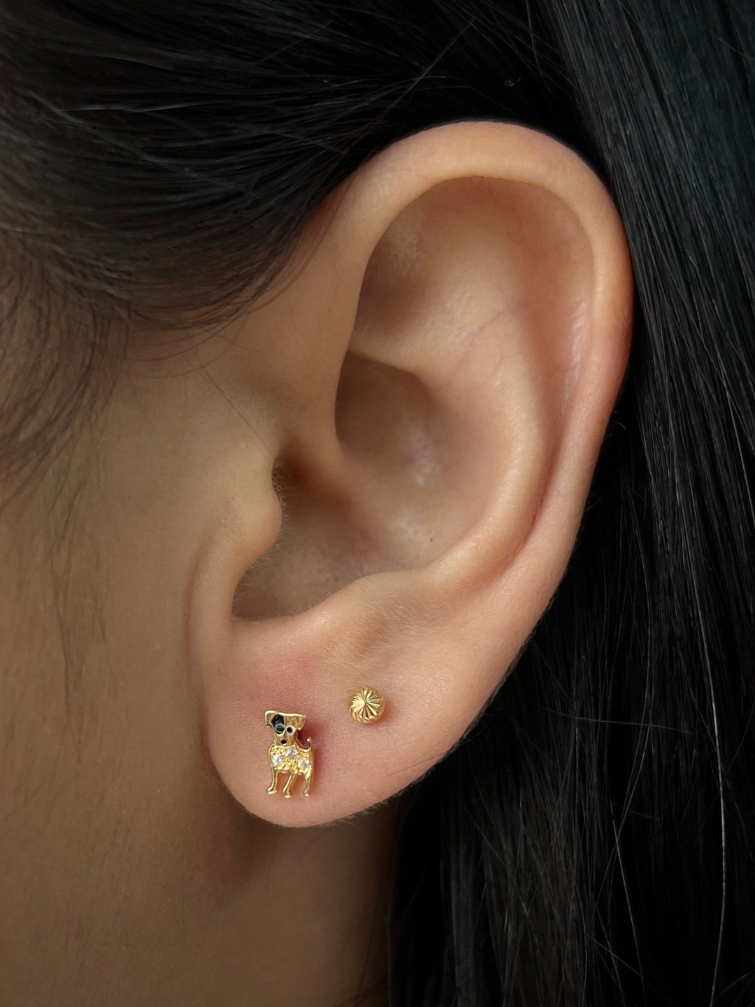Topos de perro con swarovski blanco 0.9gr / Largo 0.3cm — Oro Amarillo