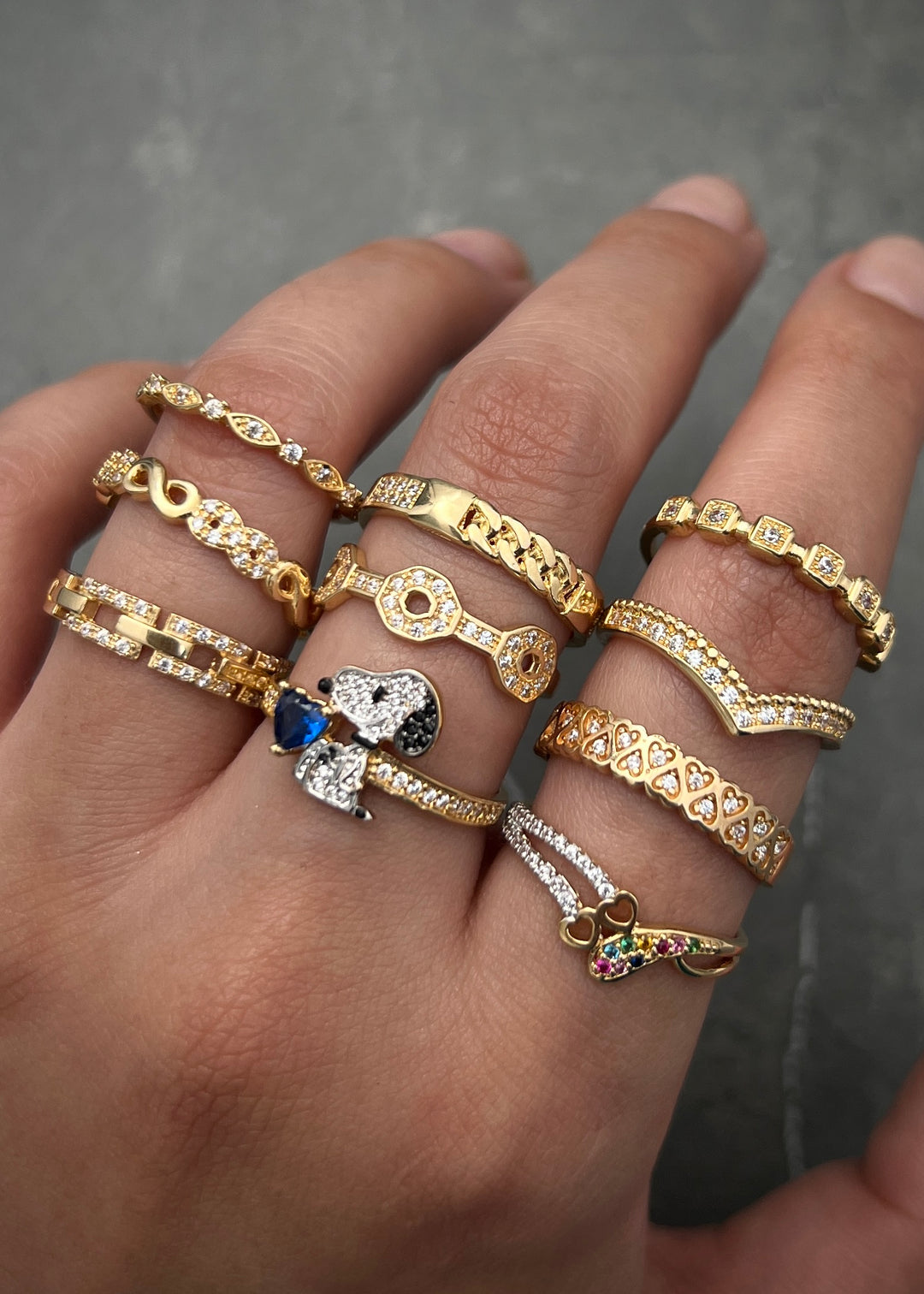 Anillo con swarovski blanco 1.75gr / Talla 7 1/4 — Oro Amarillo