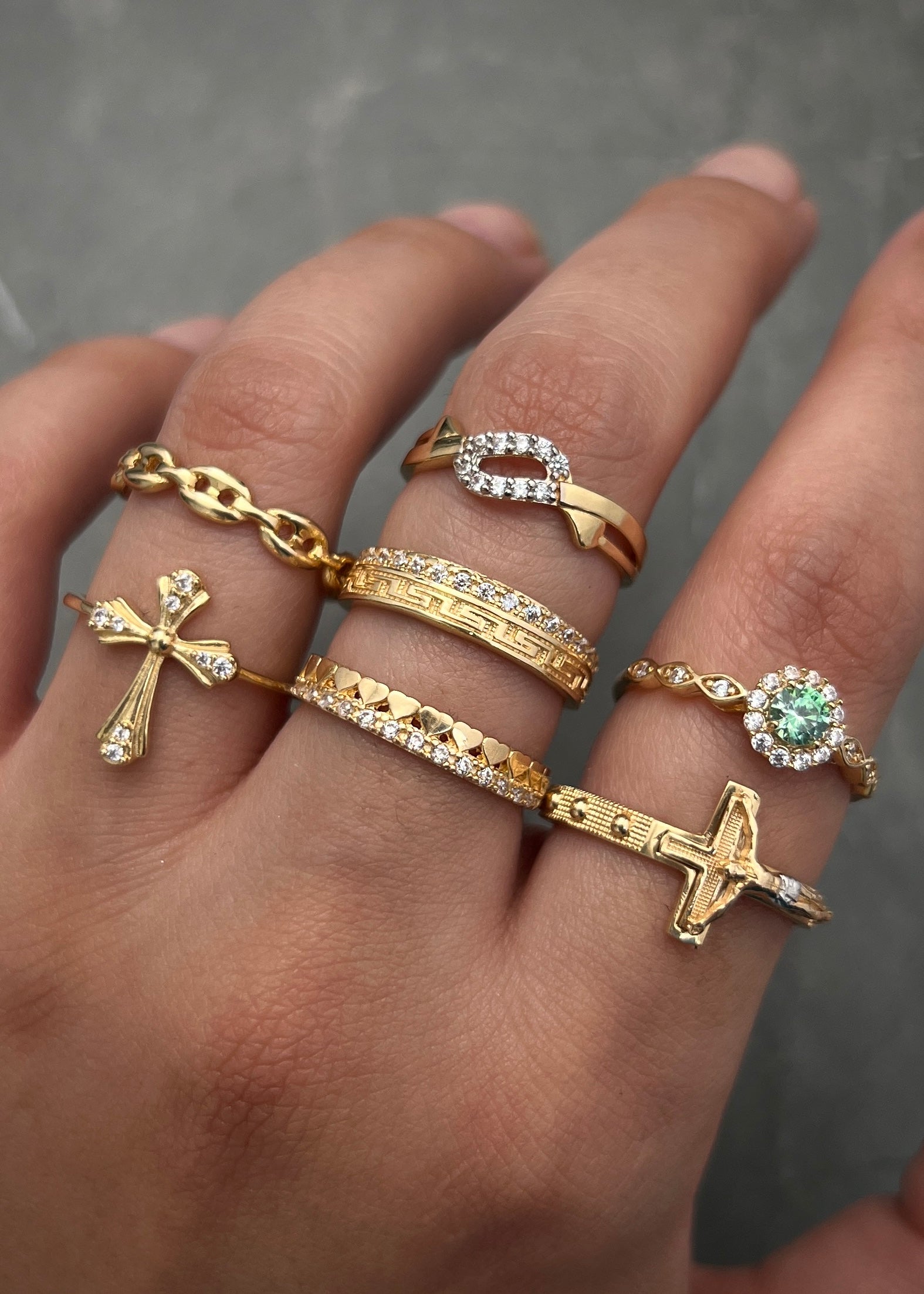 Anillo corazones con swarovski blanco 2.15gr / TALLA 6 1/2 / Oro Amarillo Nac M