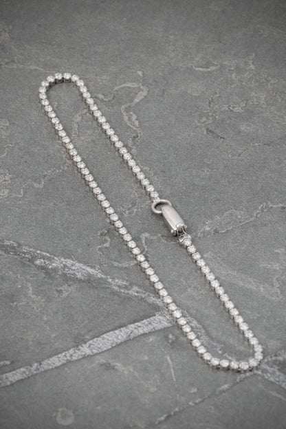 Pulso con 124pts de Diamantes 1.95gr / 17.5cm / 1.6mm — Oro Blanco