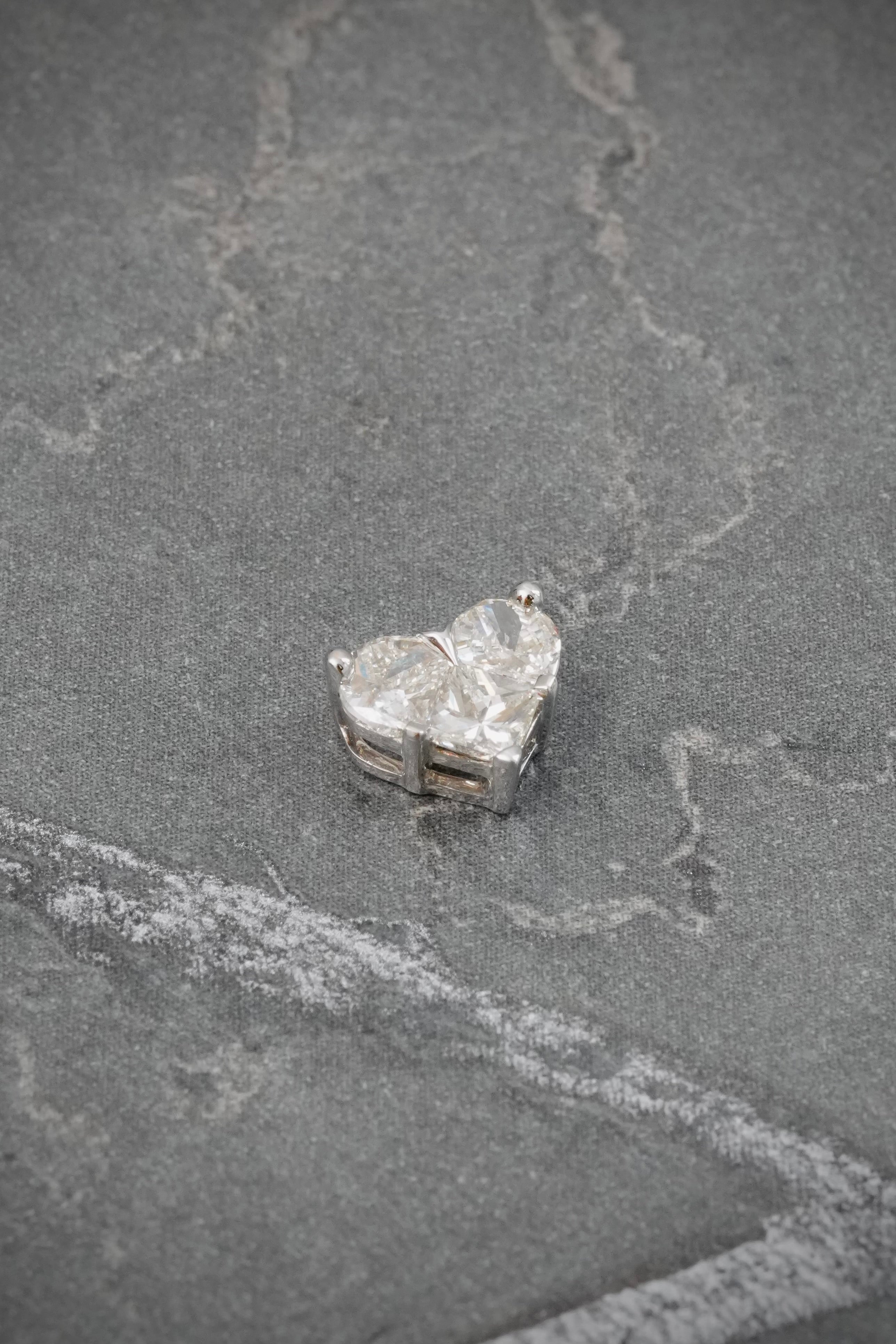 Dije Corazon con 50pts de Diamantes 0.55gr / 0.7cm / 7.7mm — Oro Blanco