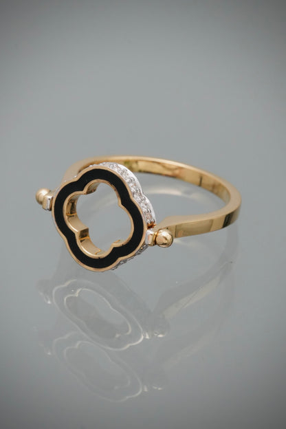 Anillo Lucky Clover con 15pts de Diamantes 3.7gr / Talla 6 1/2 — Oro Amarillo