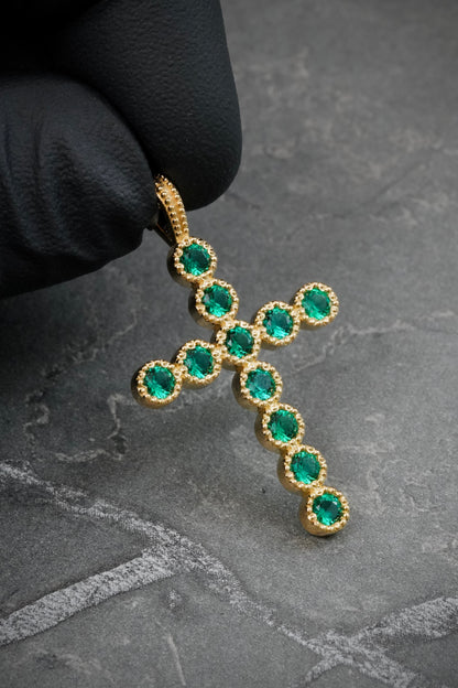 Dije Cruz con 162pts de Moissanitas 4.45gr / 3.7cm / 22.7mm — Oro Amarillo