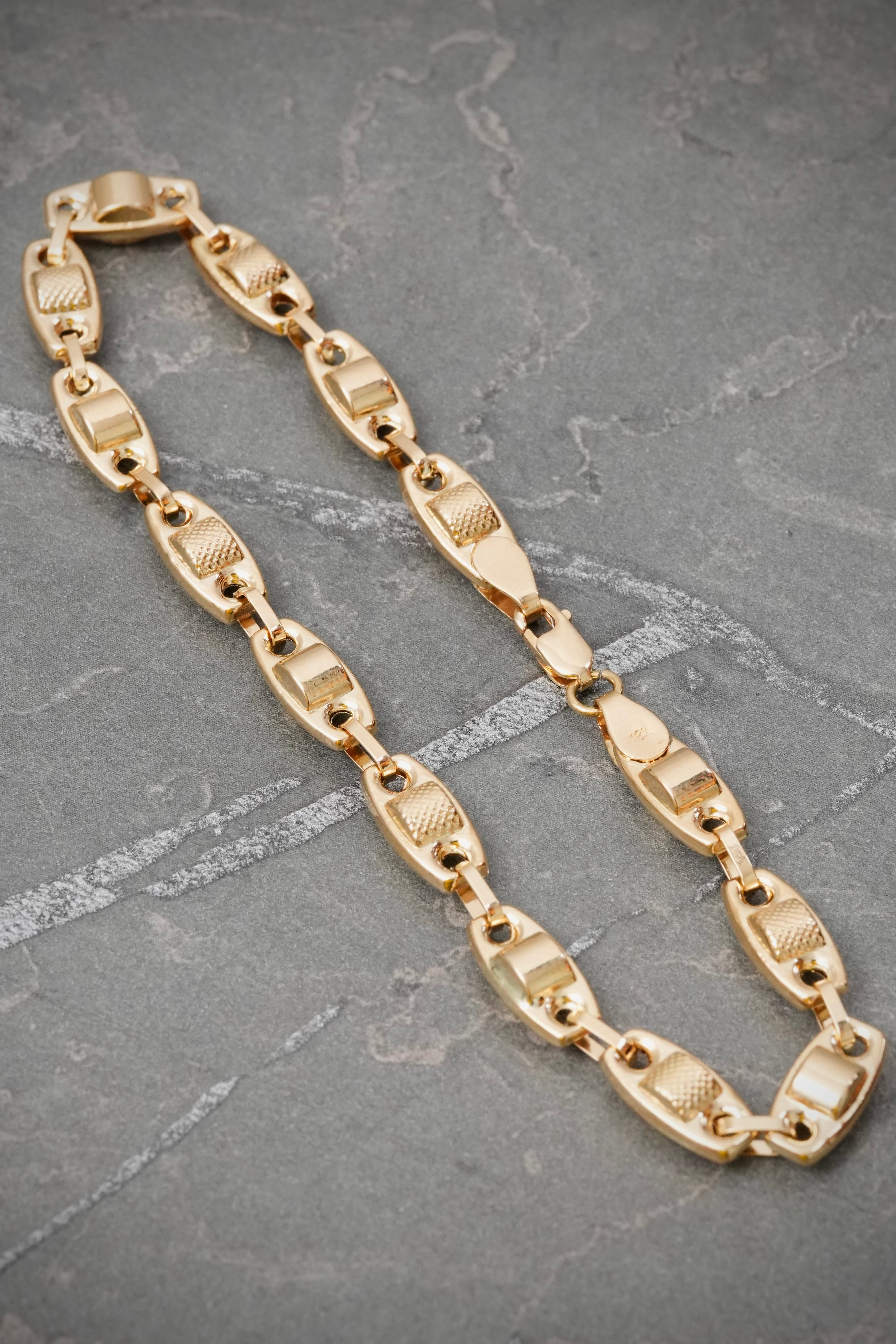 Pulso Rustico 6.1gr / 21.5cm / 5.6mm — Oro Amarillo