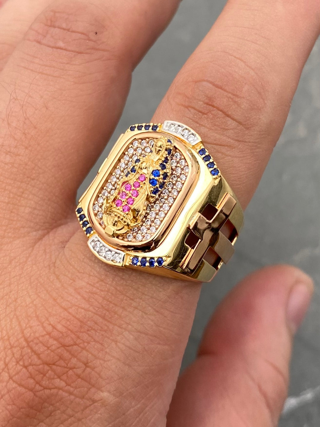 Anillo Virgen de Guadalupe con Swarovski 12.5gr / Talla 8 1/4 — Dos Oros