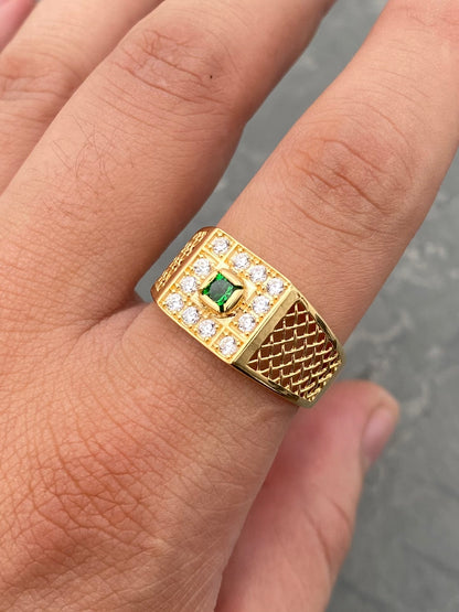 Anillo con Swarovski Blanco y Verde 5.6gr / Talla 10 1/2 — Oro Amarillo