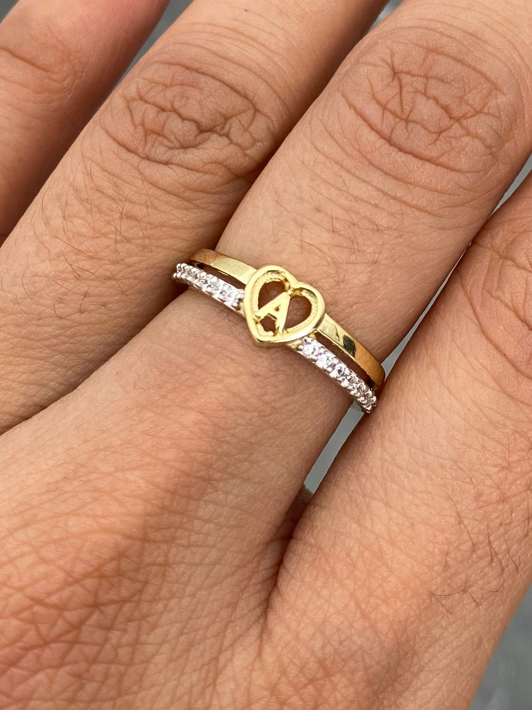 Anillo Corazon con Swarovski Blanco 2.6gr / Talla 5 — Oro Amarillo