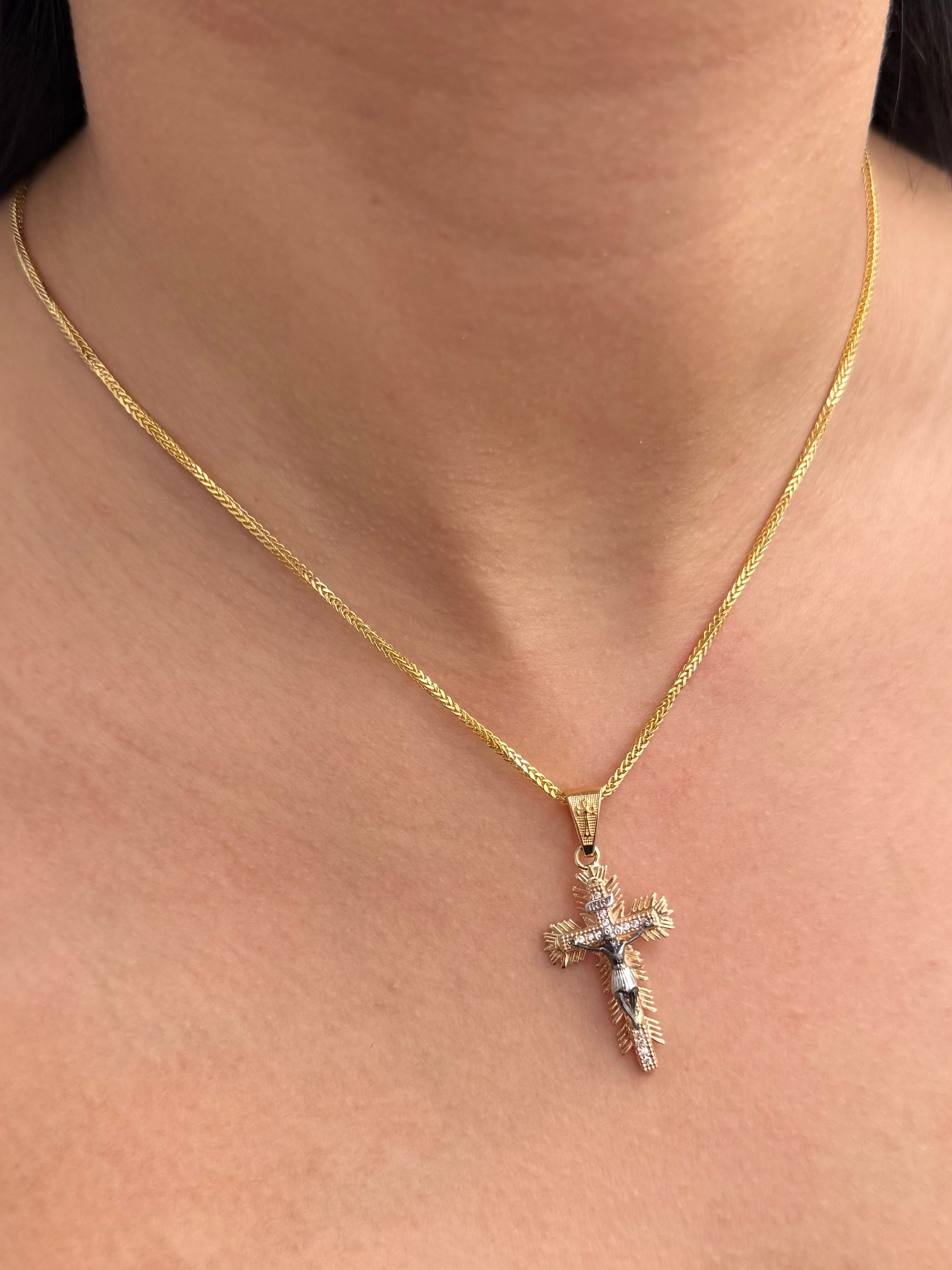 Dije Cruz con Cristo 3.9gr / 3.8cm / 18.2mm — Dos Oros