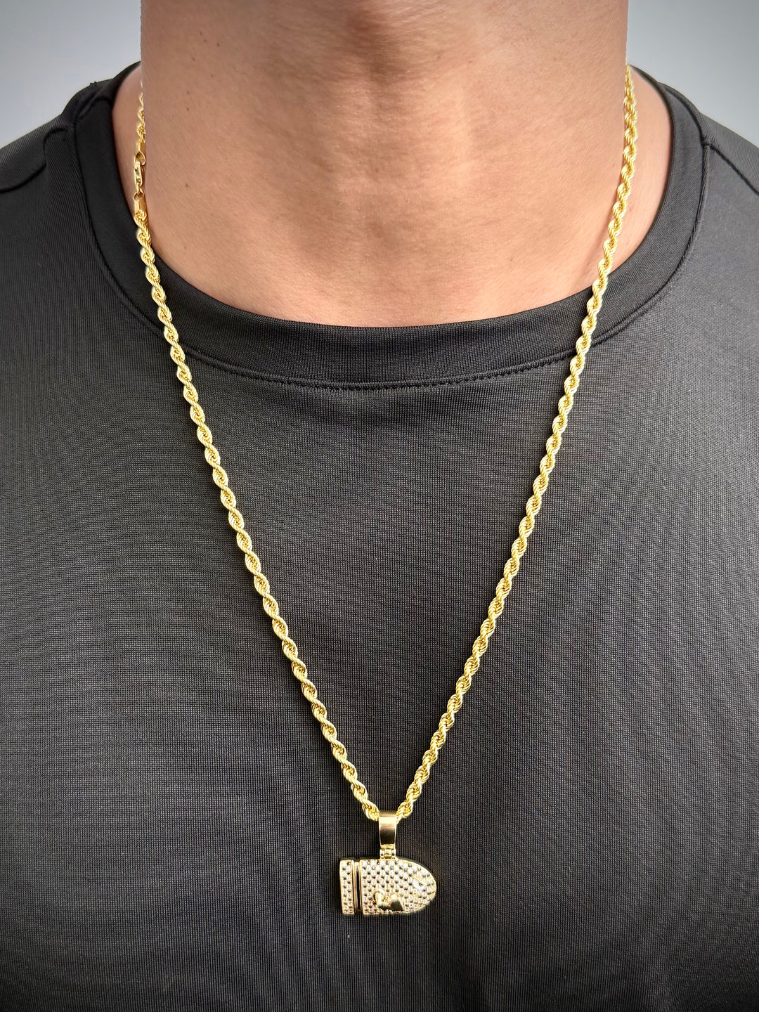 Dije Bala con Swarovski Negro y Blanco 5.55gr / 2.8cm / 25.7mm — Oro Amarillo