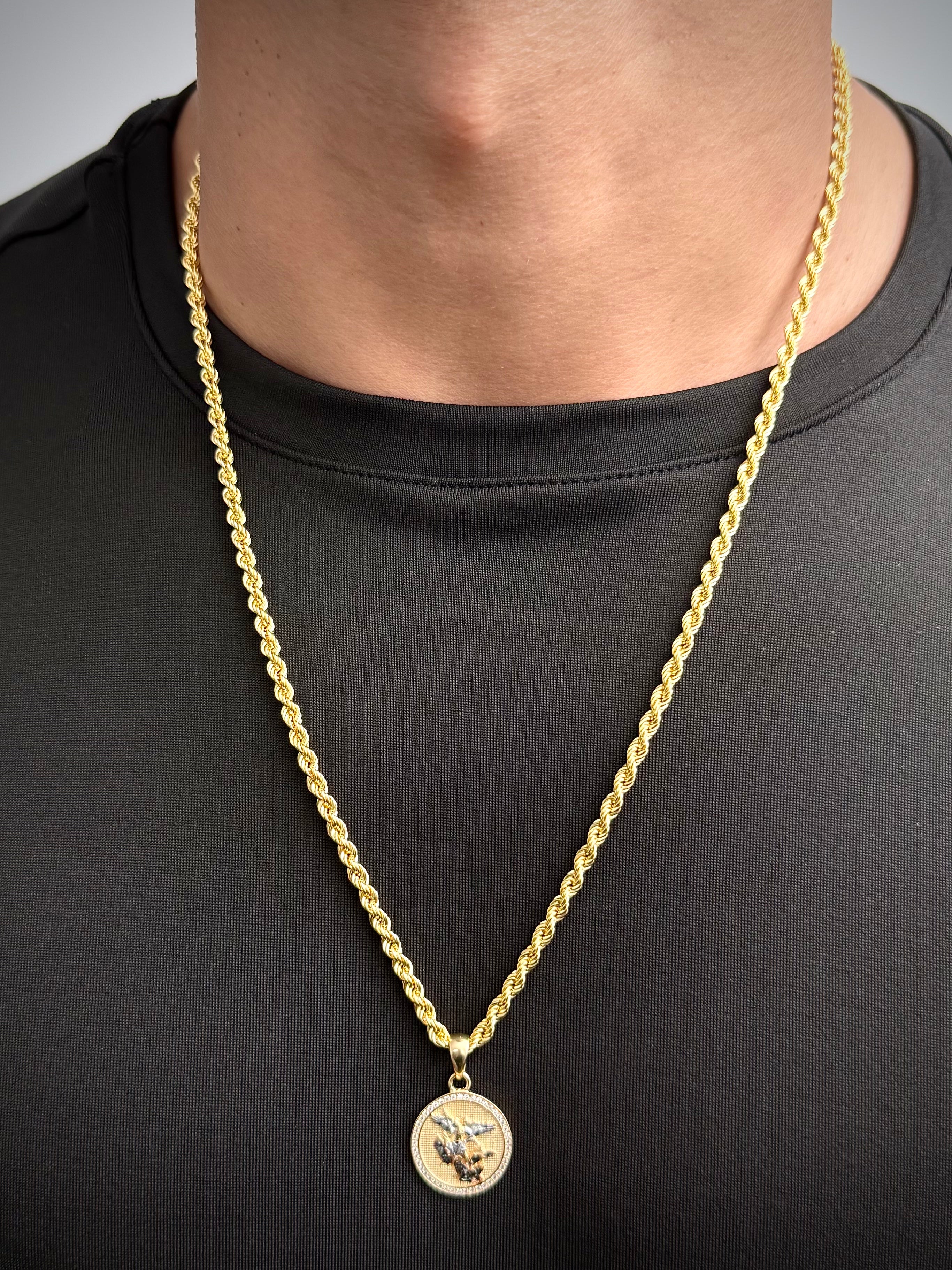 Dije Arcangel San Miguel con Swarovski Blanco 3.95gr / 3cm / 19.4mm — Oro Amarillo