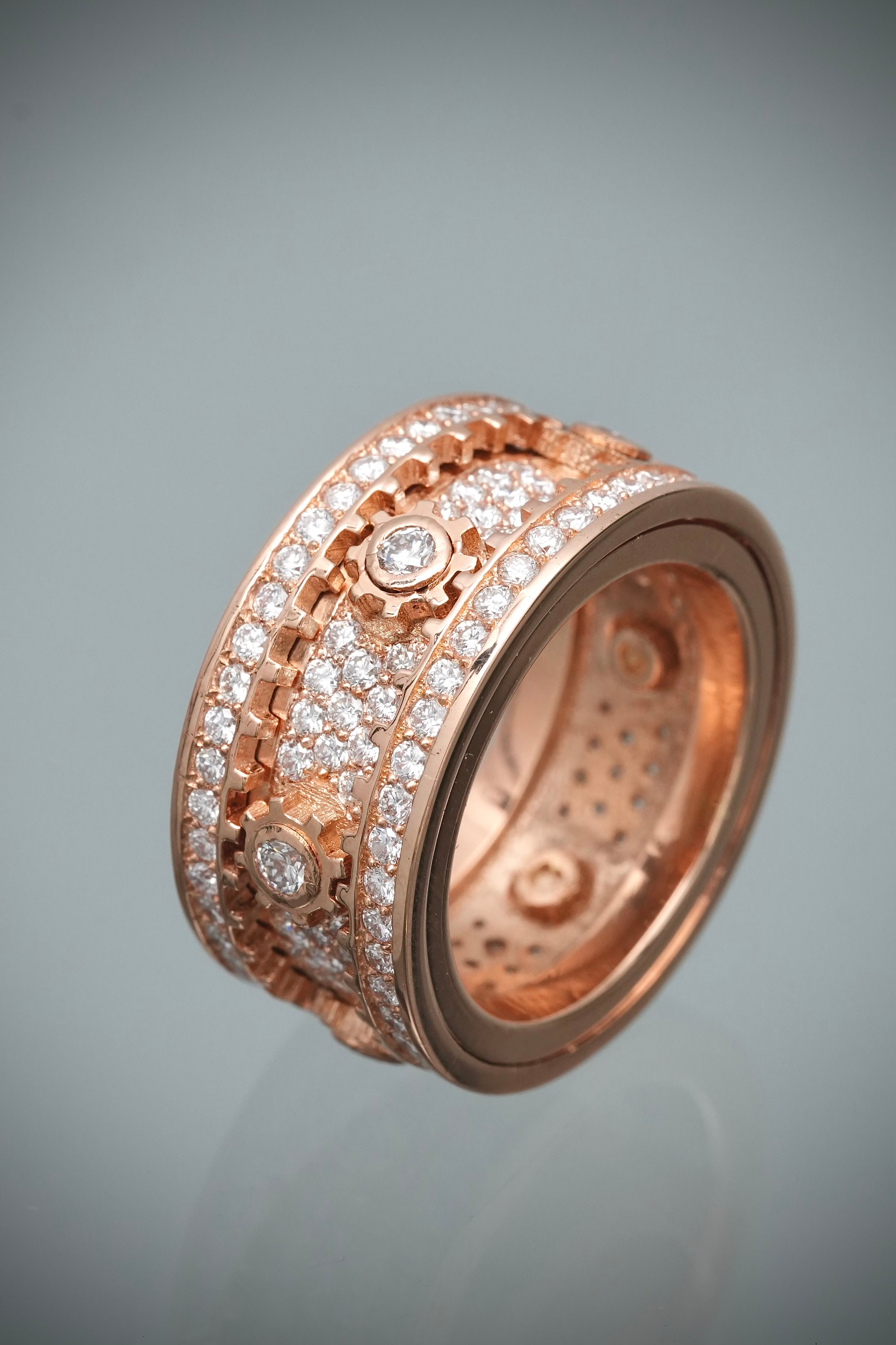 Anillo mecanico con 260pts de diamantes 17.9gr / TALLA 7 / Oro Rosado (Joya) B