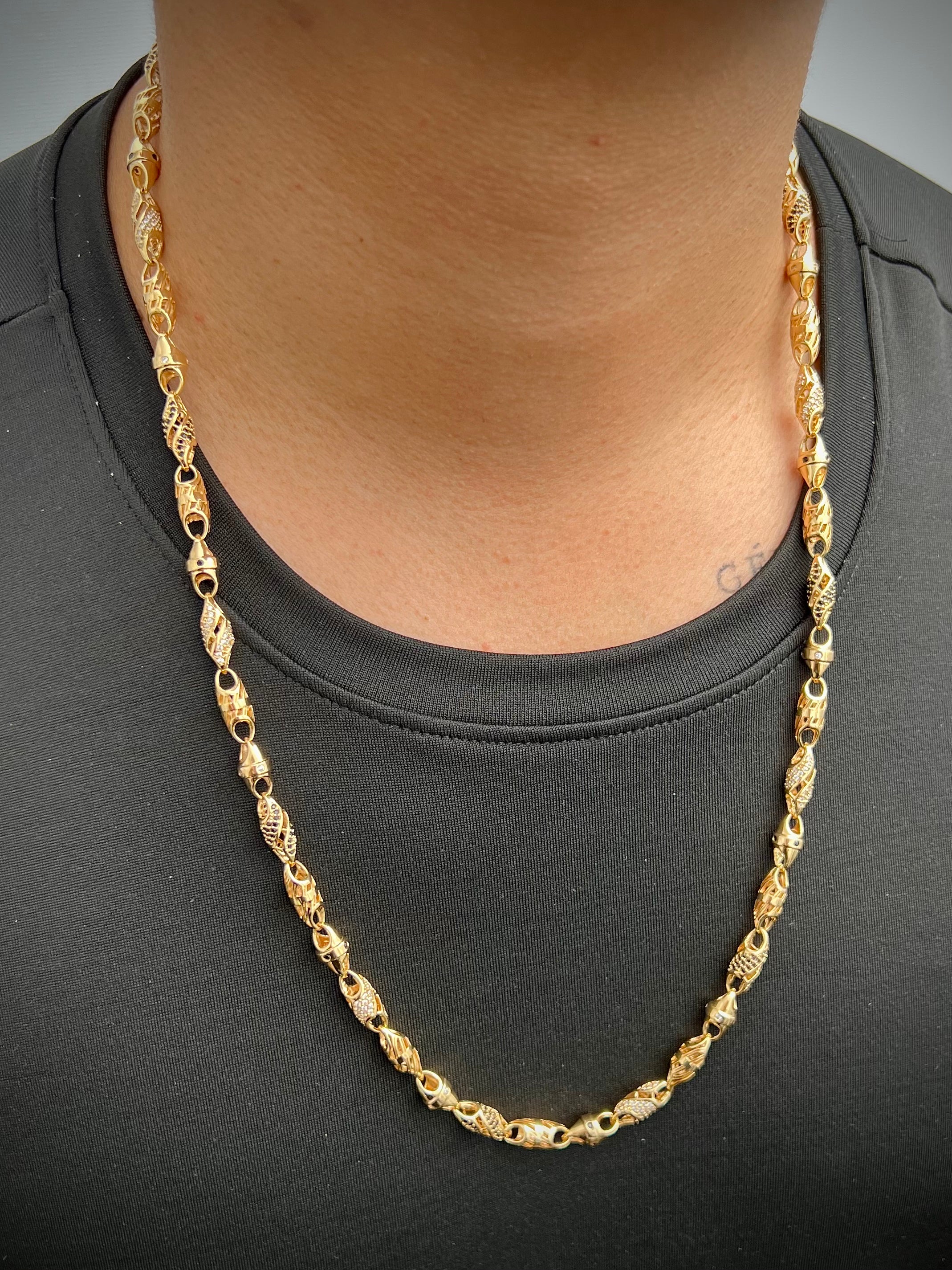 Cadena rustica con swarovski blanco y negro 57.7gr / Largo 65cm / Oro Amarillo Nac M
