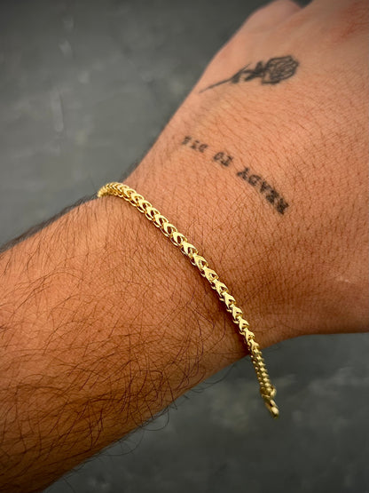 Pulso franco 8.35gr / Largo 20.5cm — Oro Amarillo