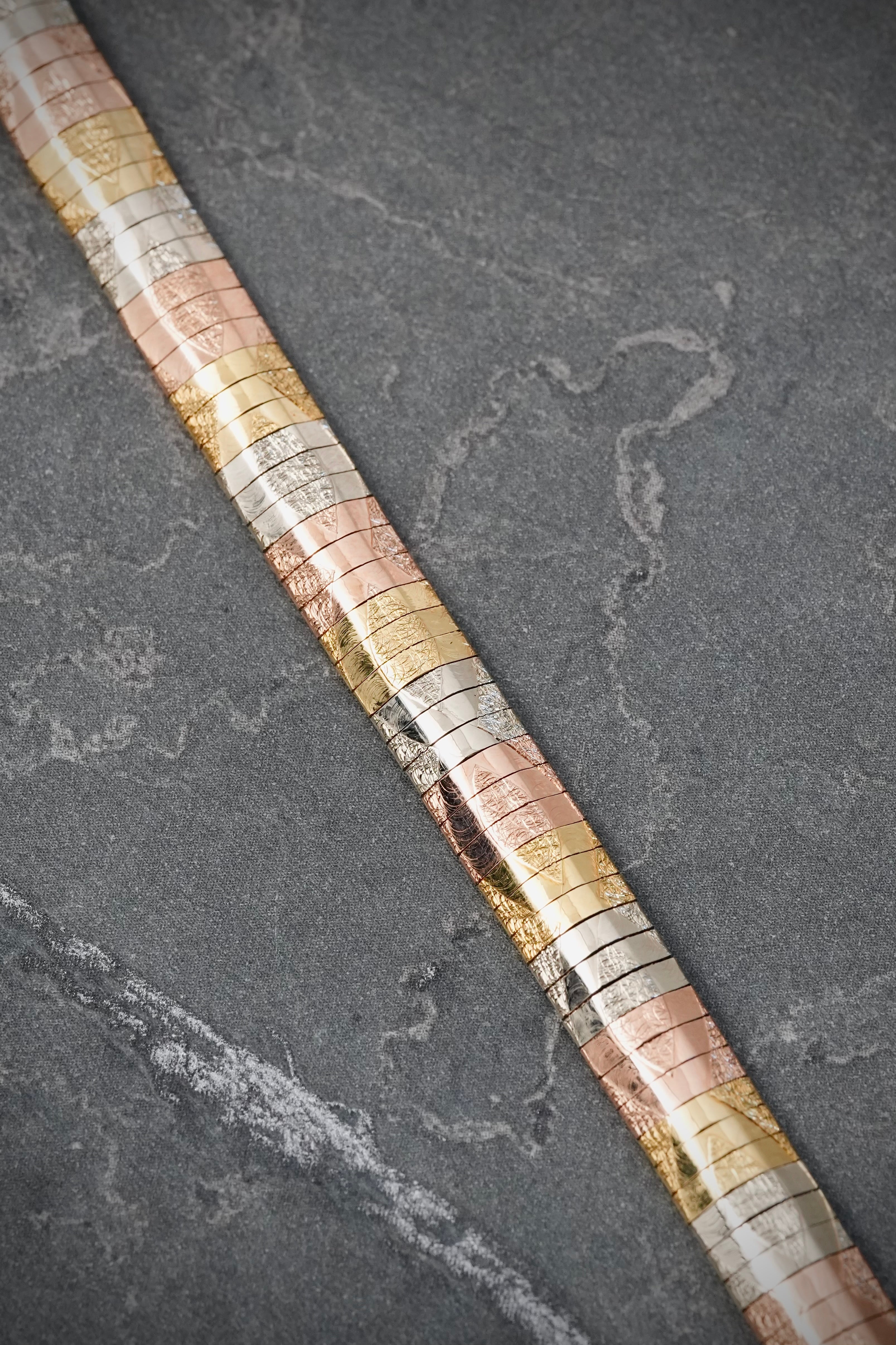 Pulso tipo resorte diamantado 18gr / Largo 19cm / Tres Oros italy +4 M