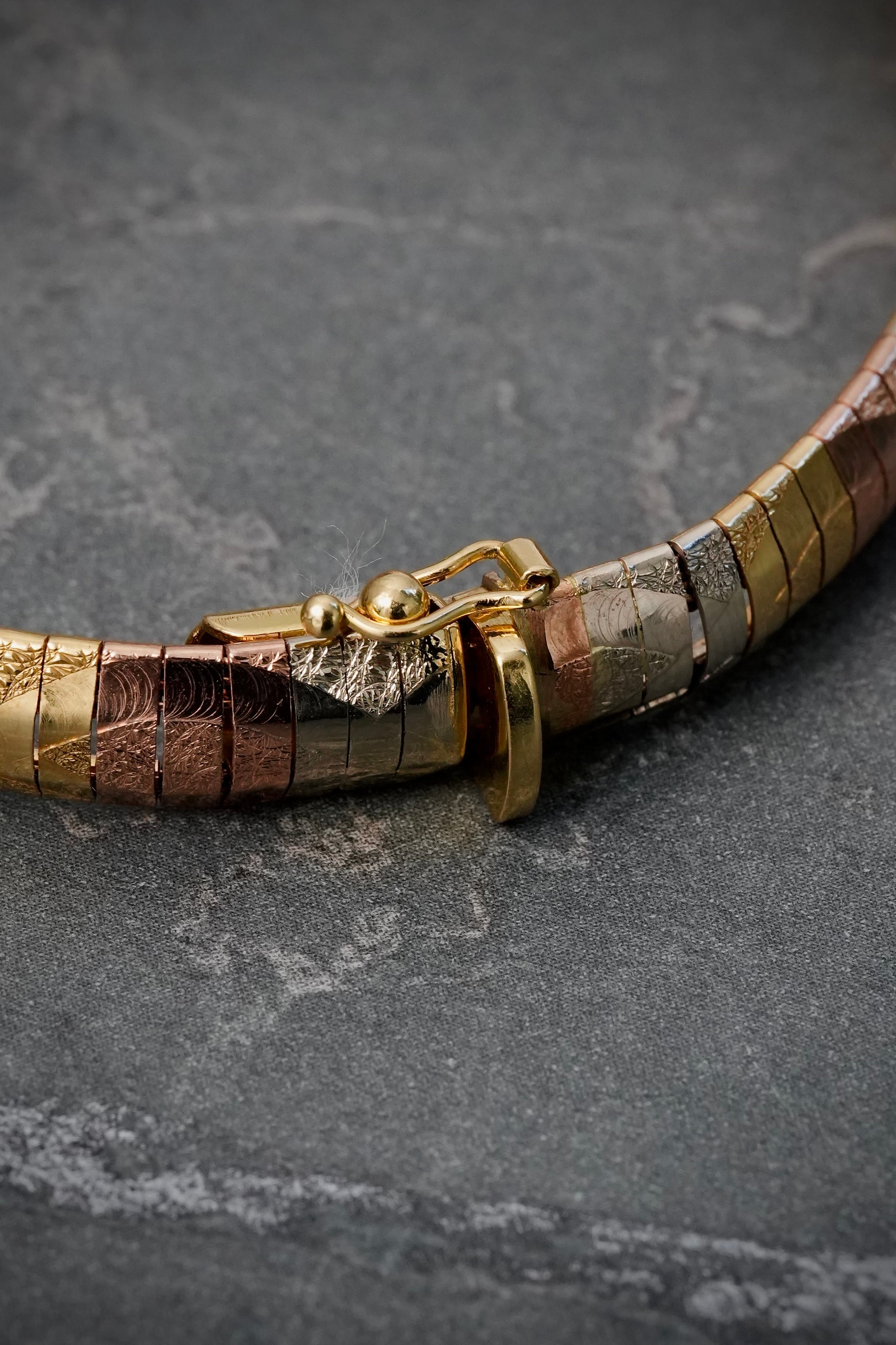 Pulso tipo resorte diamantado 18gr / Largo 19cm / Tres Oros italy +4 M