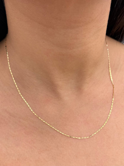 Cadena Plana 1.15gr / 45cm / 1.3mm — Oro Amarillo