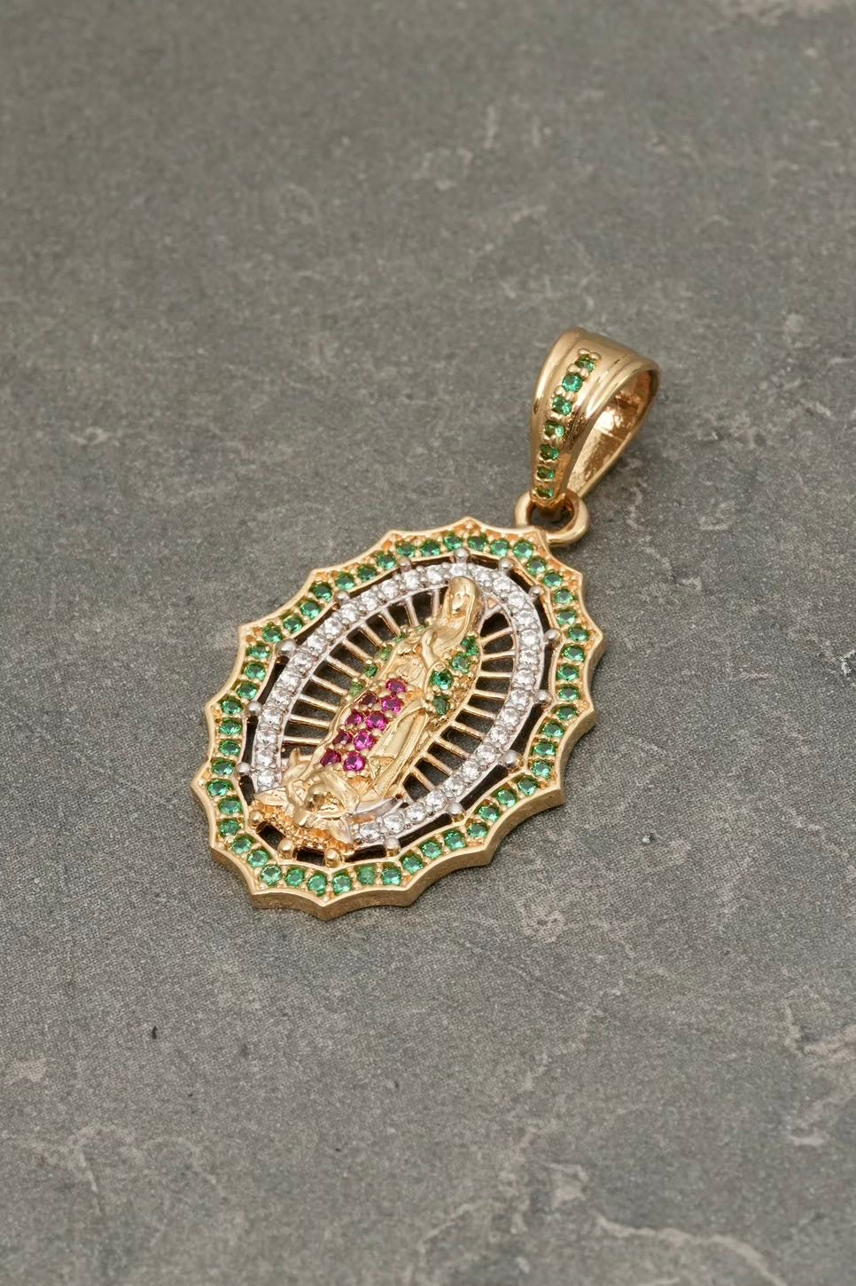 Dije virgen de guadalupe con swarovski 4gr / Largo 3.4cm / Oro Amarillo Nac B