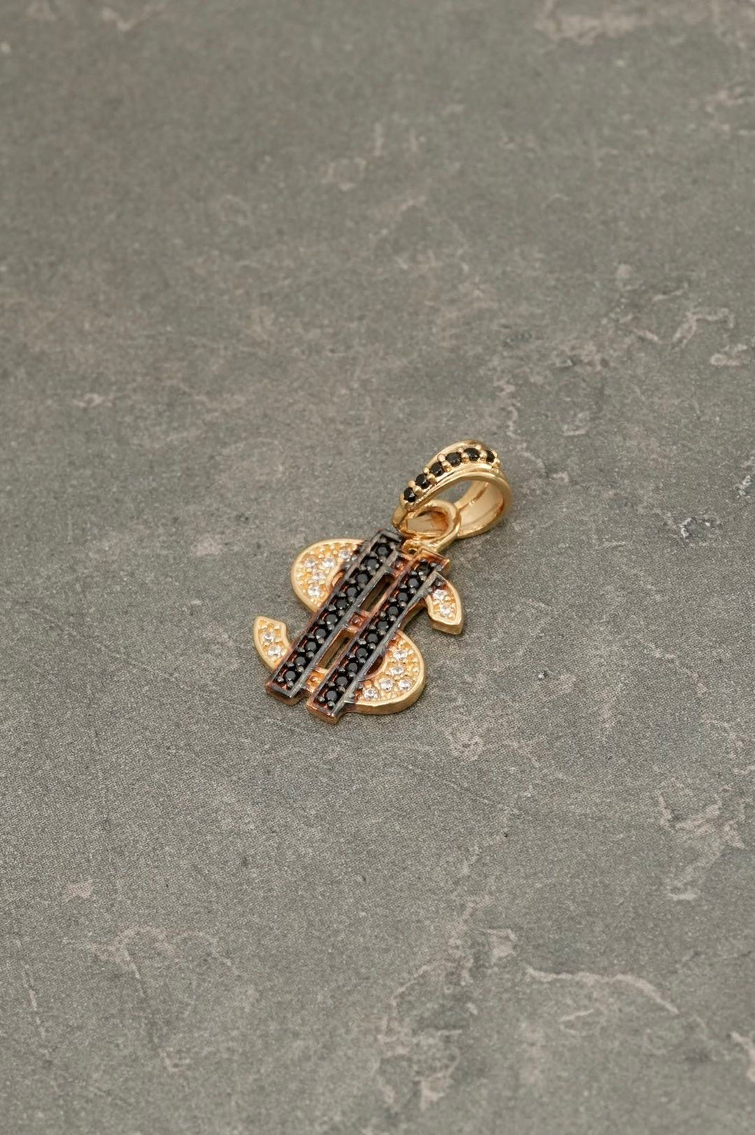 Dije signo peso con swarovski negro 1.8gr / Largo 2.3cm — Oro Amarillo