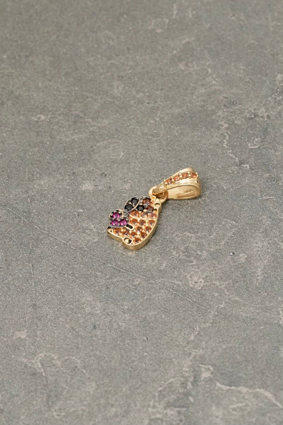 Dije capibara con swarovski naranjado y fucsia 0.8gr / Largo 1.6cm — Oro Amarillo