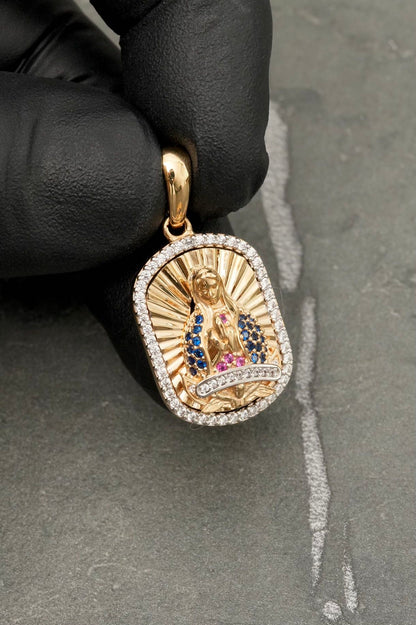 Dije virgen de guadalupe con swarovski 4.7gr / Largo 3cm / Oro Amarillo Nac B