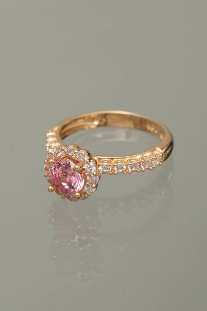 Solitario con swarovski rosado y blanco 4.4gr / TALLA 6 1/4 / Oro Amarillo Nac P