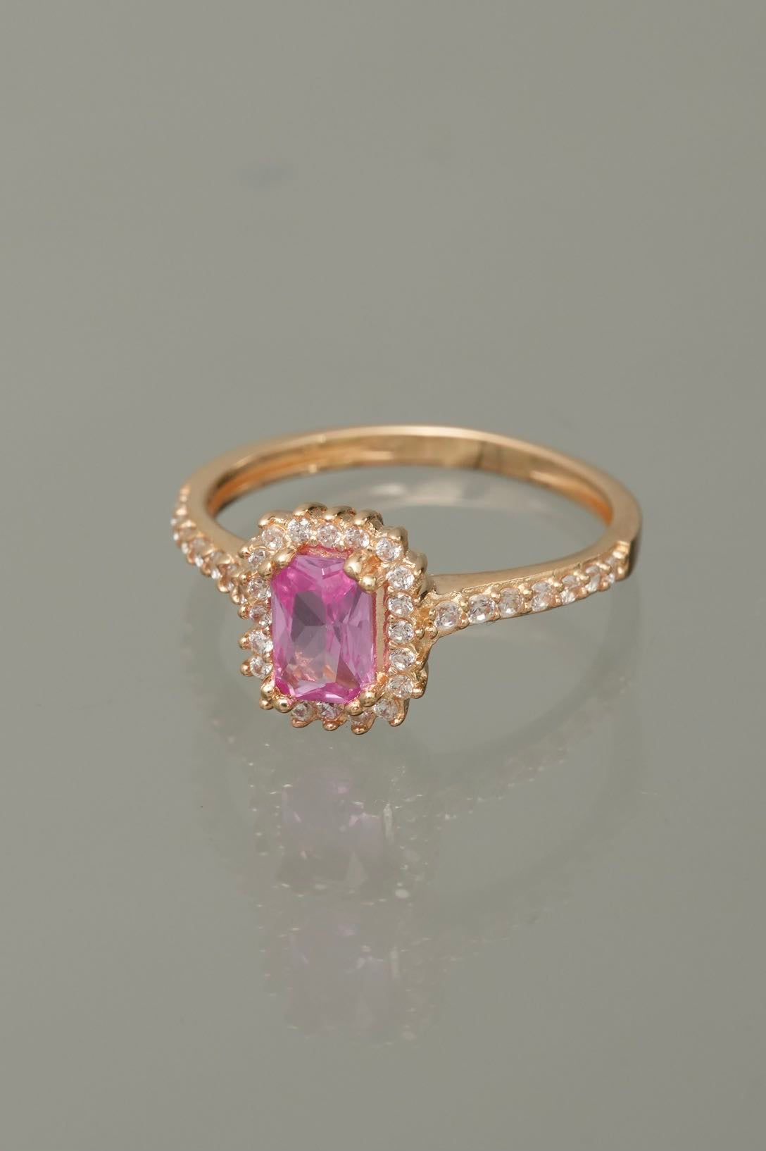 Solitario con swarovski rosado y blanco 2.7gr / TALLA 5 1/2 / Oro Amarillo Nac B