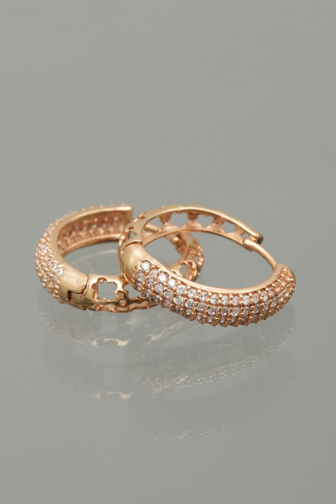 Candongas con swarovski blanco 4.05gr / Largo 1.7cm / Oro Amarillo Nac M