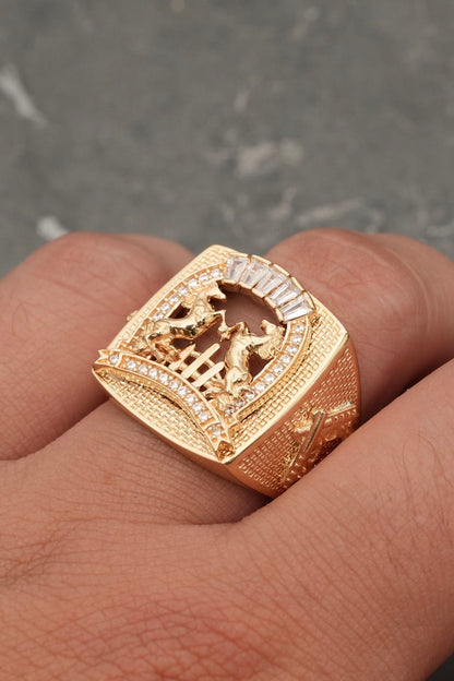 Anillo caballos con swarovski blanco 9.65gr / TALLA 9 3/4 / Oro Amarillo Nac B