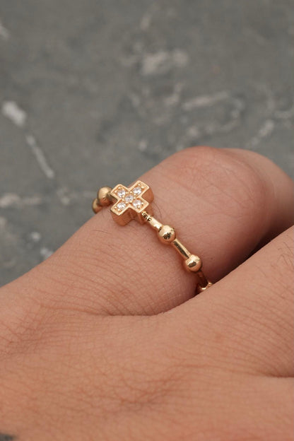 Anillo cruz con swarovski blanco 2.35gr / TALLA 5 1/4 / Oro Amarillo Nac P