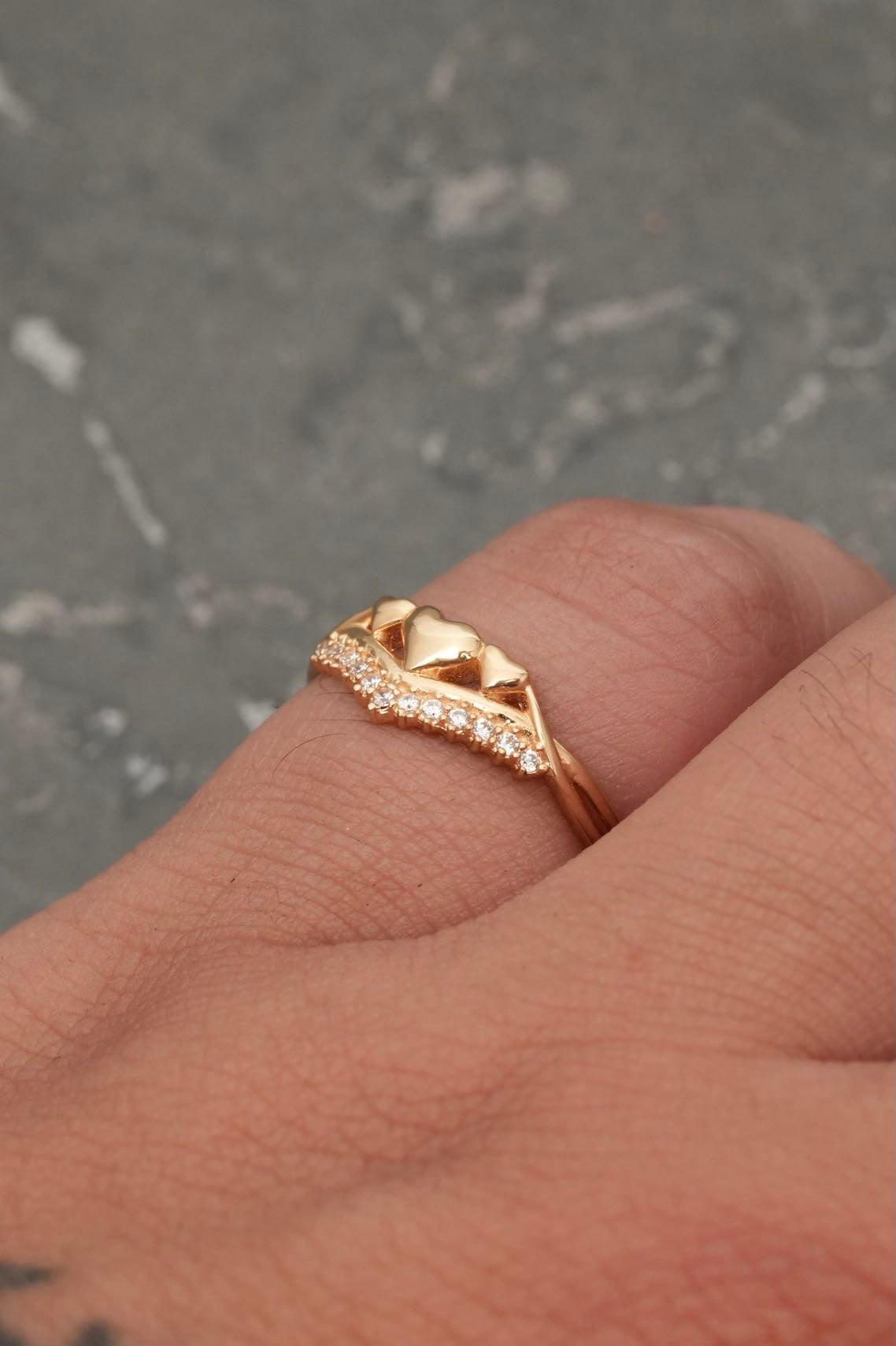 Anillo corazones con swarovski blanco 1.6gr / TALLA 6 3/4 / Oro Amarillo Nac B