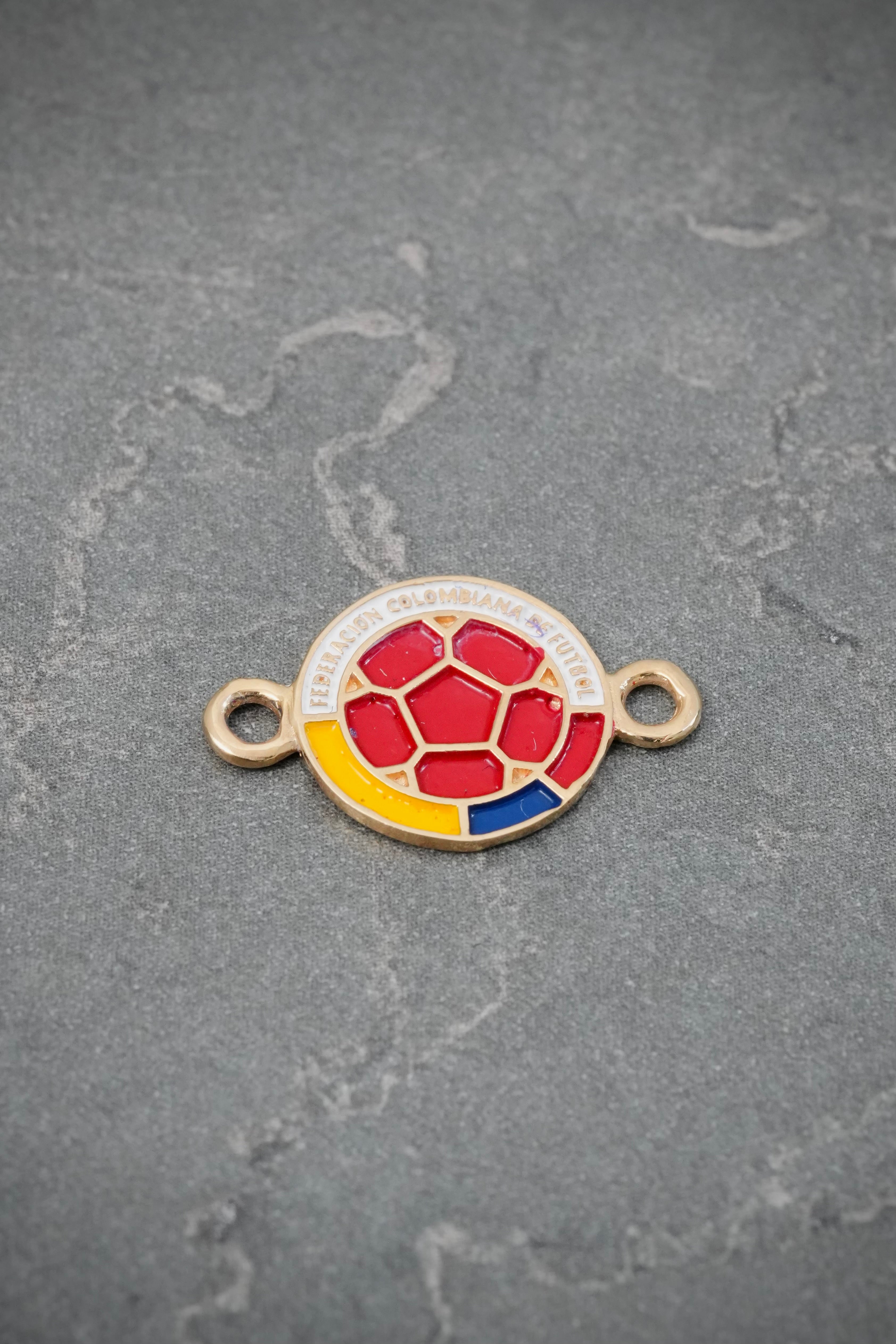 Herraje Selección Colombia 1.05gr / 1.8cm / 11.9mm — Oro Amarillo