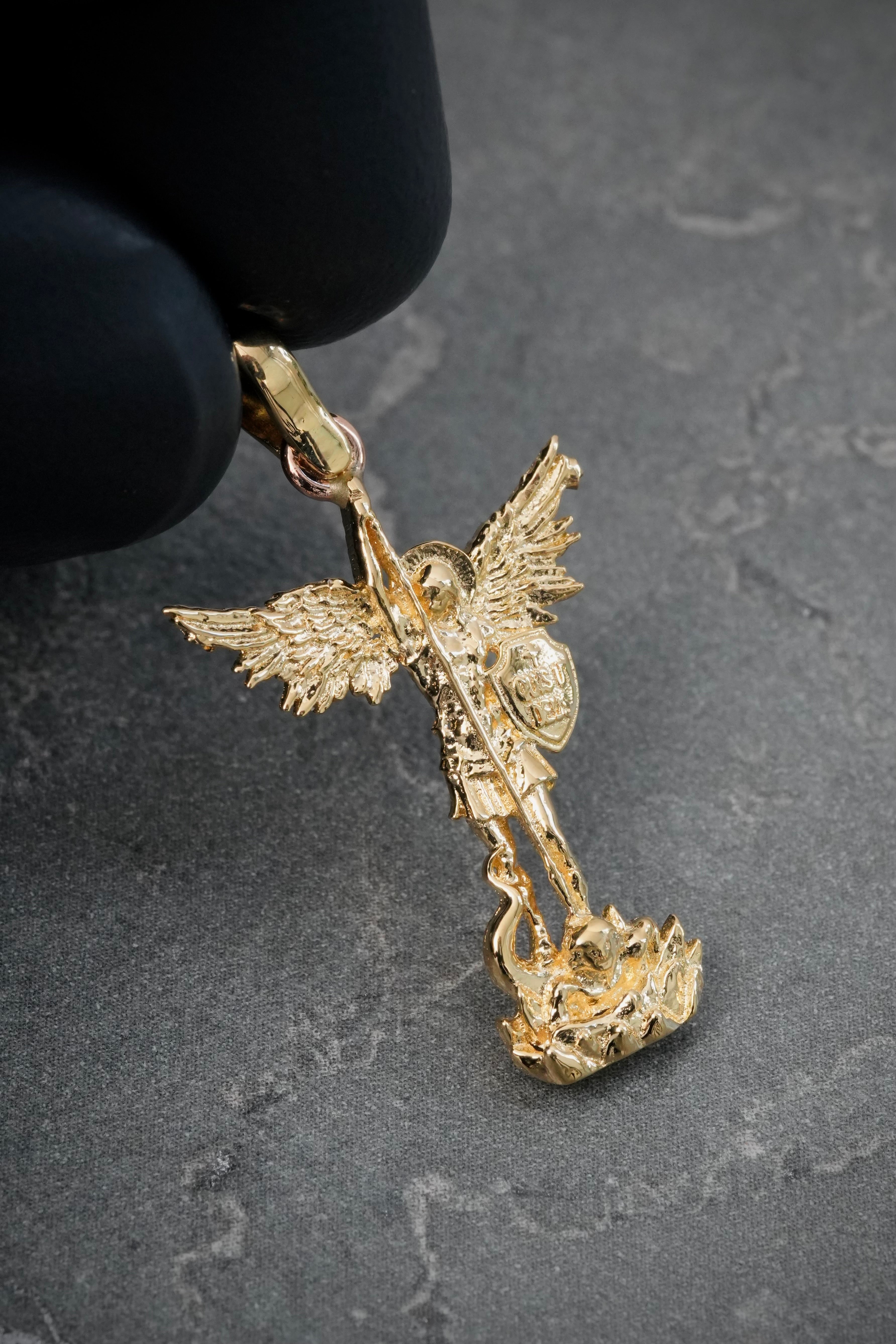Dije Arcangel San Miguel 1.75gr / 3.1cm / 17.1mm — Oro Amarillo