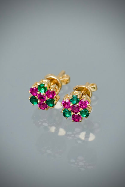 Topos flor con swarovski fucsia y verde 2.1gr / Largo 0.6cm — Oro Amarillo