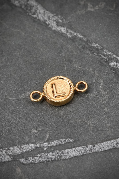 Herraje letra L 0.45gr / Largo 1.5cm — Oro Amarillo