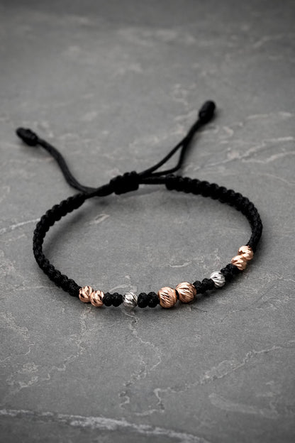 Pulsera hilo negro con bolas diamantadas 0.75gr — Dos Oros