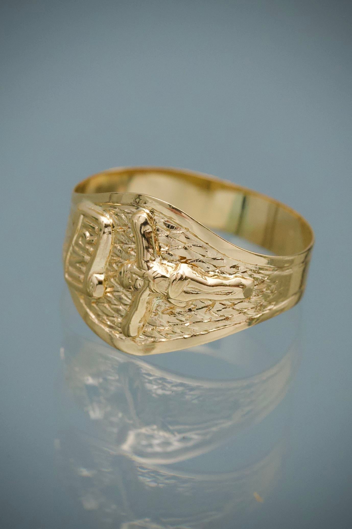 Anillo de Bebe Cristo 1.05gr / Talla 3 1/2 — Oro Amarillo