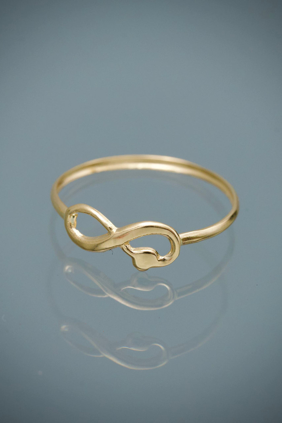 Anillo Infinito 0.4gr / Talla 9 — Oro Amarillo