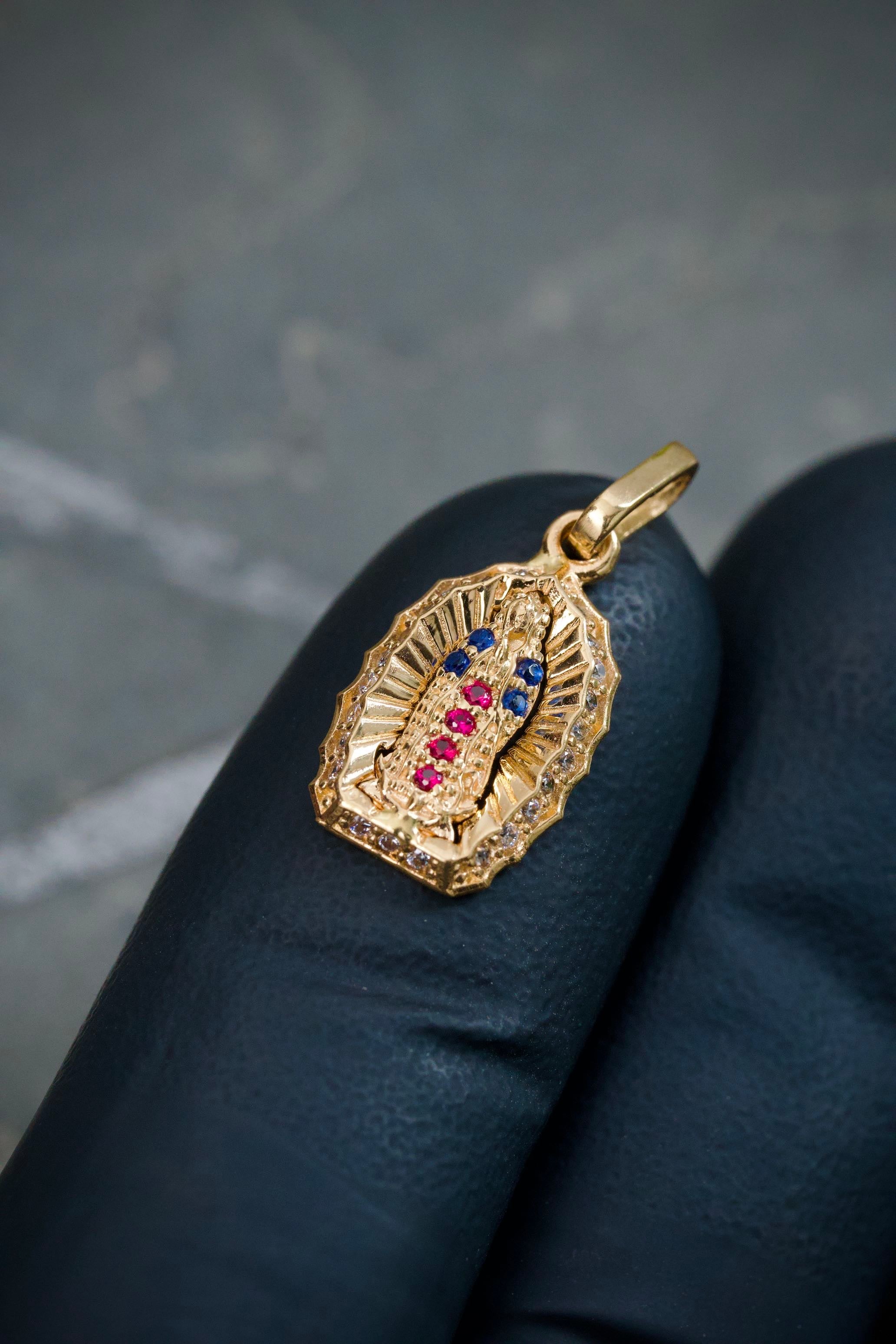 Dije Virgen de Guadalupe con Swarovski 1.35gr / 2.1cm / 9.8mm — Oro Amarillo