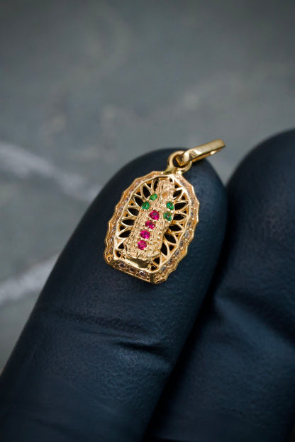 Dije Virgen de Guadalupe con Swarovski 1.2gr / 2.1cm / 9.6mm — Oro Amarillo