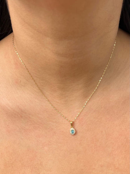 Dije con swarovski azul y blanco 1.1gr / Largo 1.5cm — Oro Amarillo