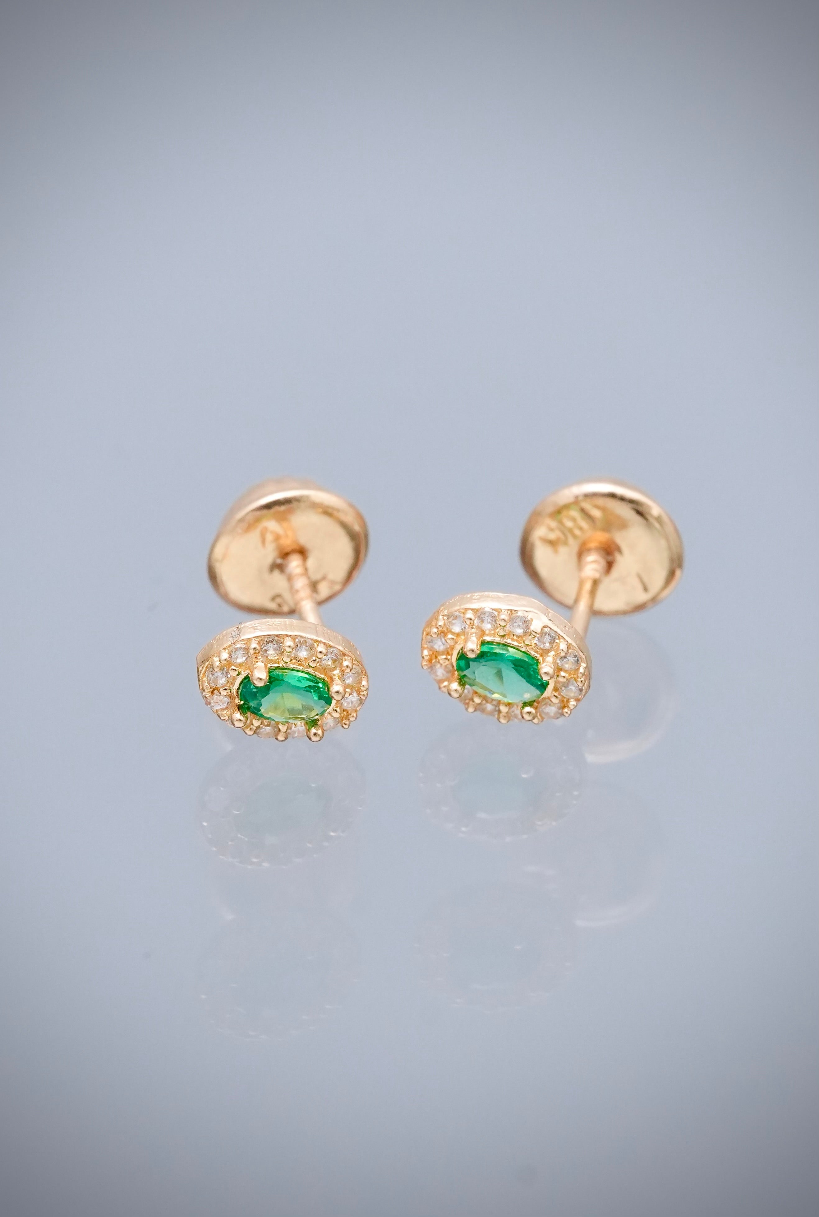 Topos con Swarovski Verde y Blanco 0.7gr / 0.5cm / 4.5mm — Oro Amarillo