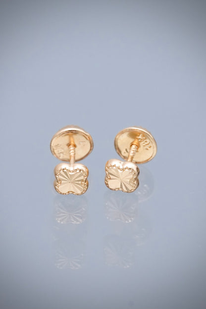 Topos lucky clover diamantados 0.5gr / Largo 0.4cm — Oro Amarillo