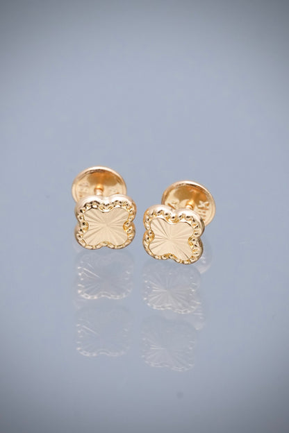 Topos lucky clover diamantados 0.6gr / Largo 0.5cm — Oro Amarillo