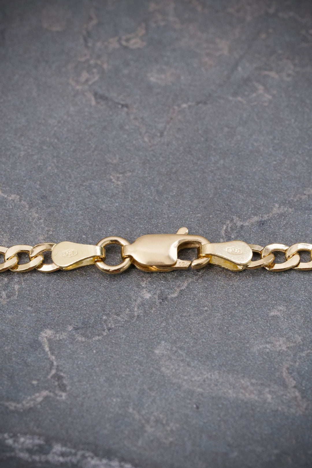 Cadena Cubana 7.1gr / 60cm / 3.3mm — Oro Amarillo